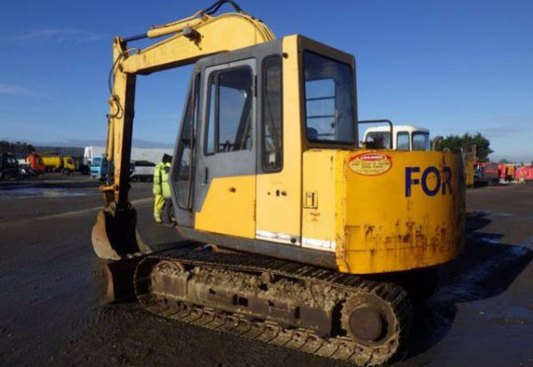 экскаватор JCB JS 70